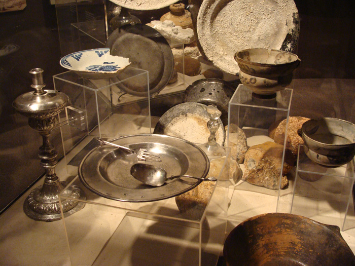Caption 8- This case focuses on some of the dinner ware that was recovered from the 1715 Fleet. 