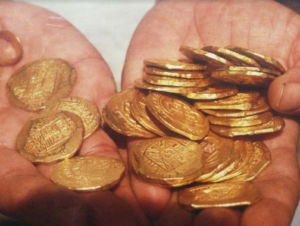 Gold eight escudos recovered by Dan Porter on the Cabin wreck site during the 1990 season